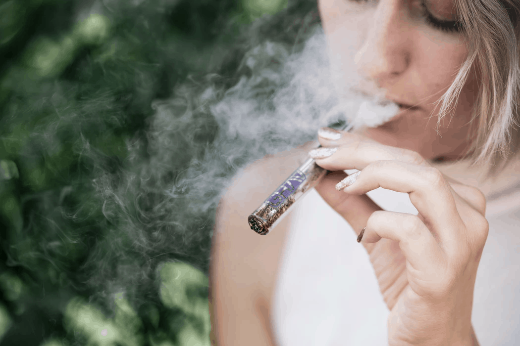 How To Vape THC And CBD: The Ultimate Beginner’s Guide To Vaping